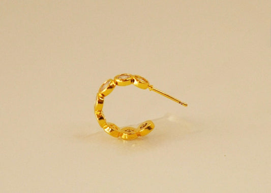 Petite Lumiere Hoops