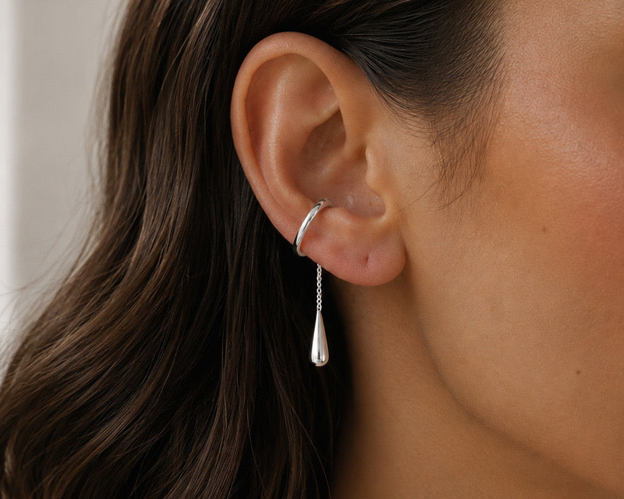 Noir Drop Ear Cuff