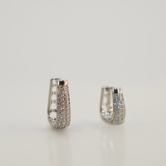 Délicat Silver Gemstones Hoops