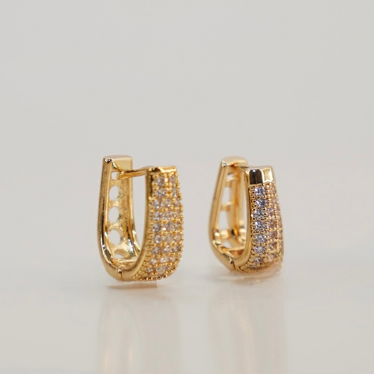 Délicat Gemstones Hoops