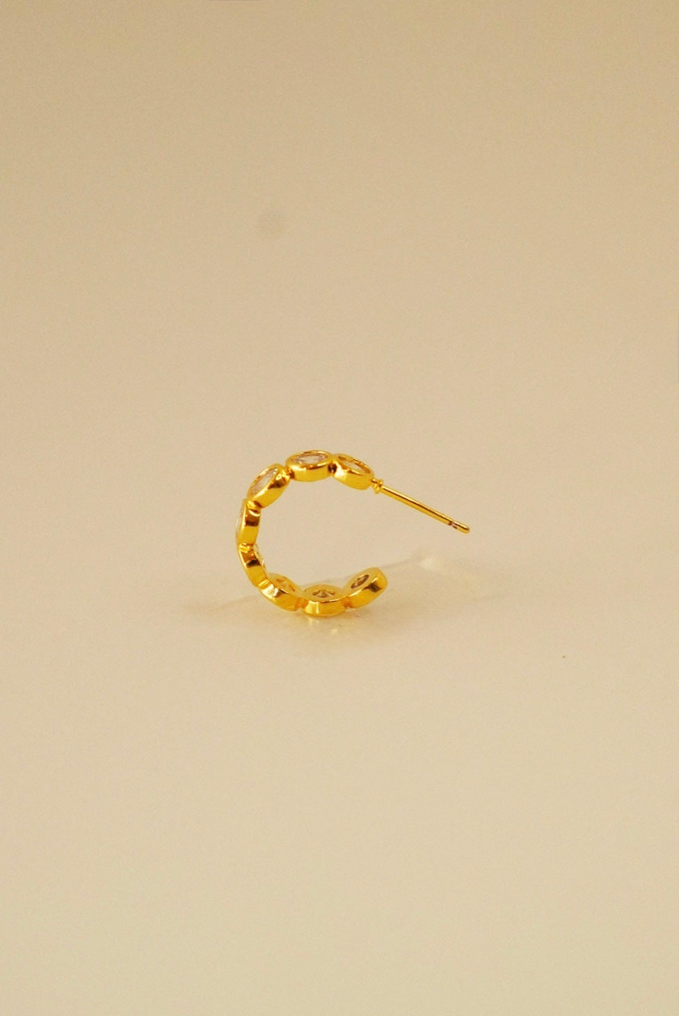 Petite Lumiere Hoops