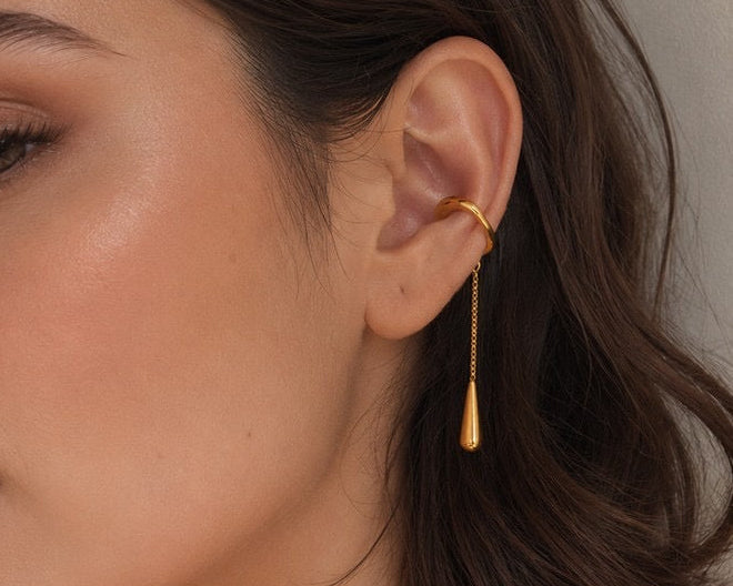 Noir Drop Ear Cuff
