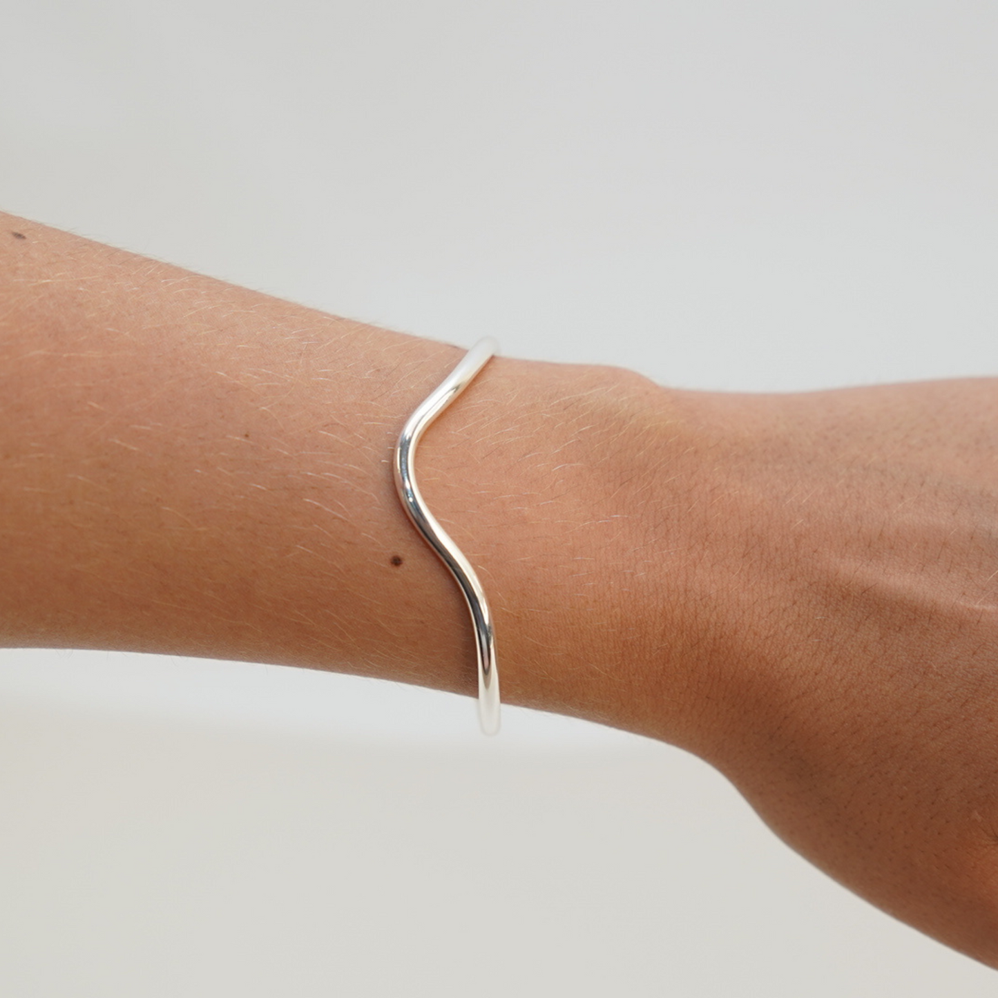 Classic Wave Bracelet