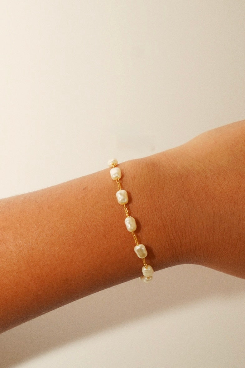 Romantic Pearl Bracelet