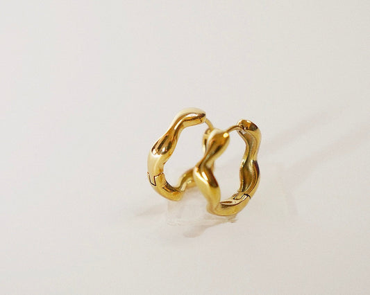 Wave Hoops